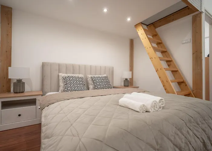 Deluxe And Cozy City Center Suite For 8Ppl