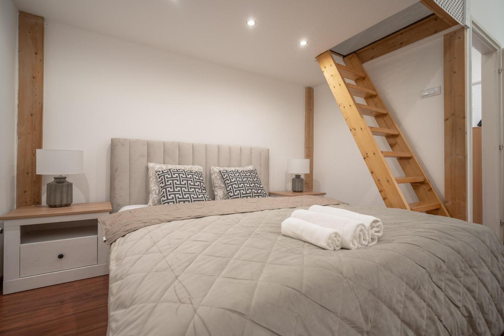 Apartment Deluxe And Cozy Center For 8ppl
